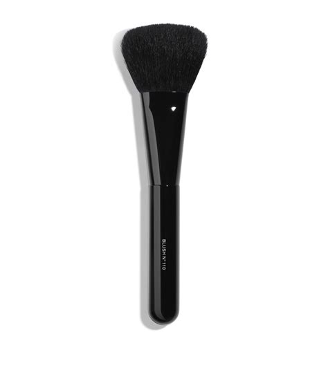 PINCEAU BLUSH N°110 Blush brush 